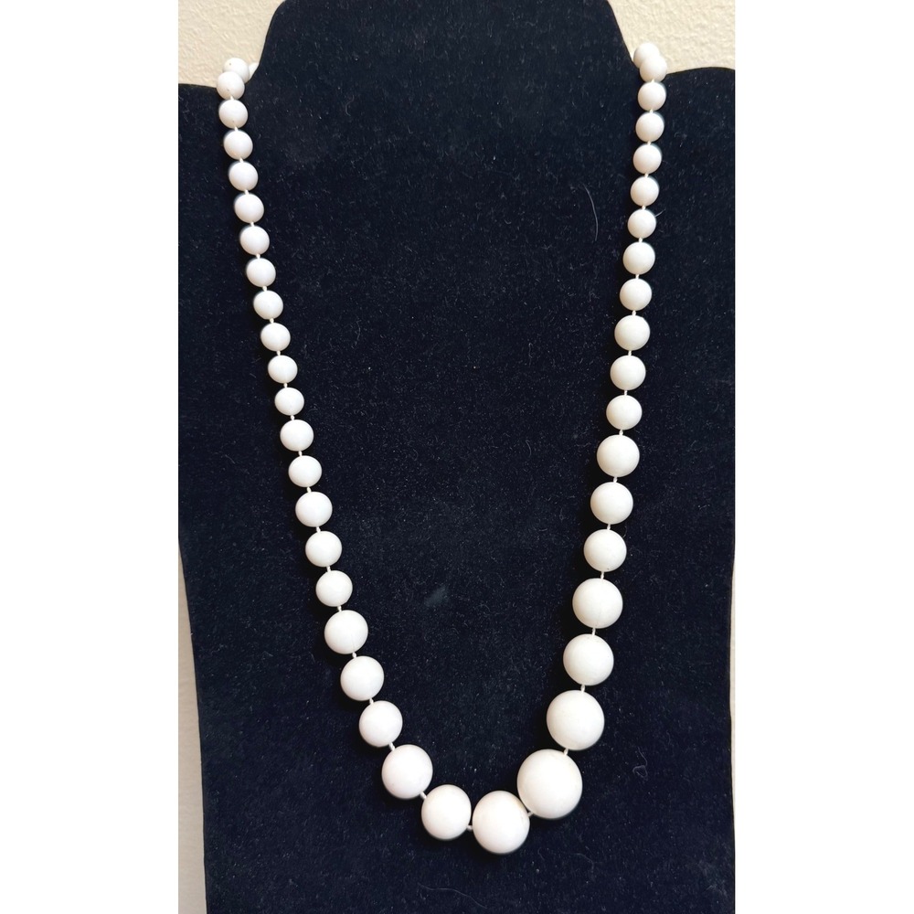 Vintage Graduated Bead Necklace Off White Cream Round Statement 24 Inch